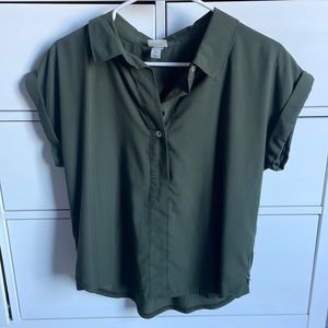 A new day olive green split neck short sleeve shirt